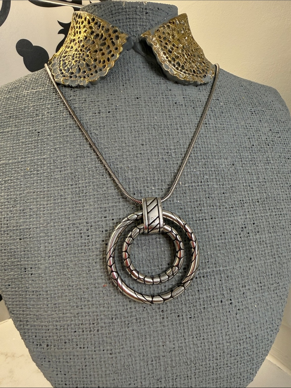 EUC Brighton Pebble Double Rings Statement Necklace